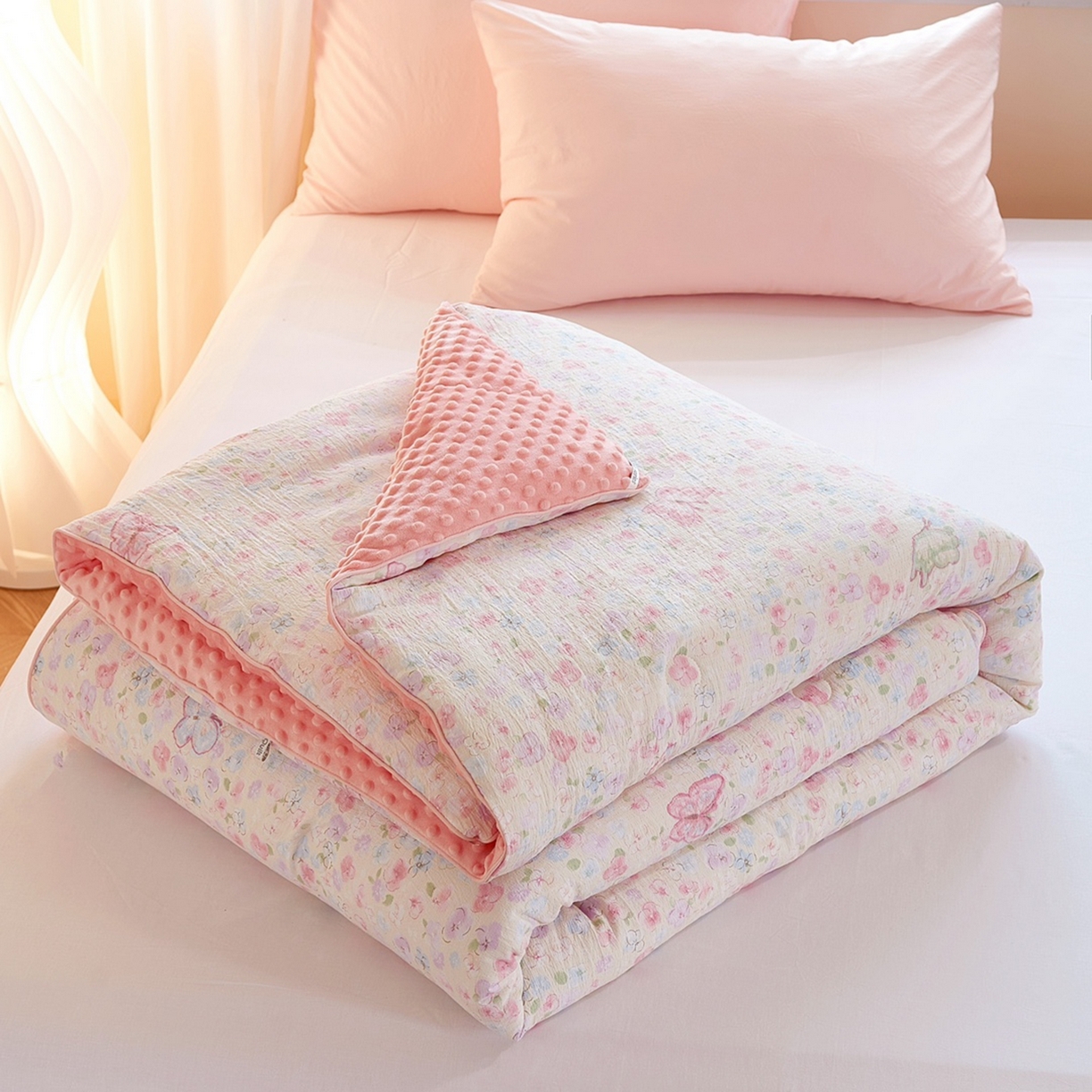 91家纺网 家纺一手货源 找家纺 玖琳家纺 2025新款特价双层纱豆豆被全尺寸 繁花谍影