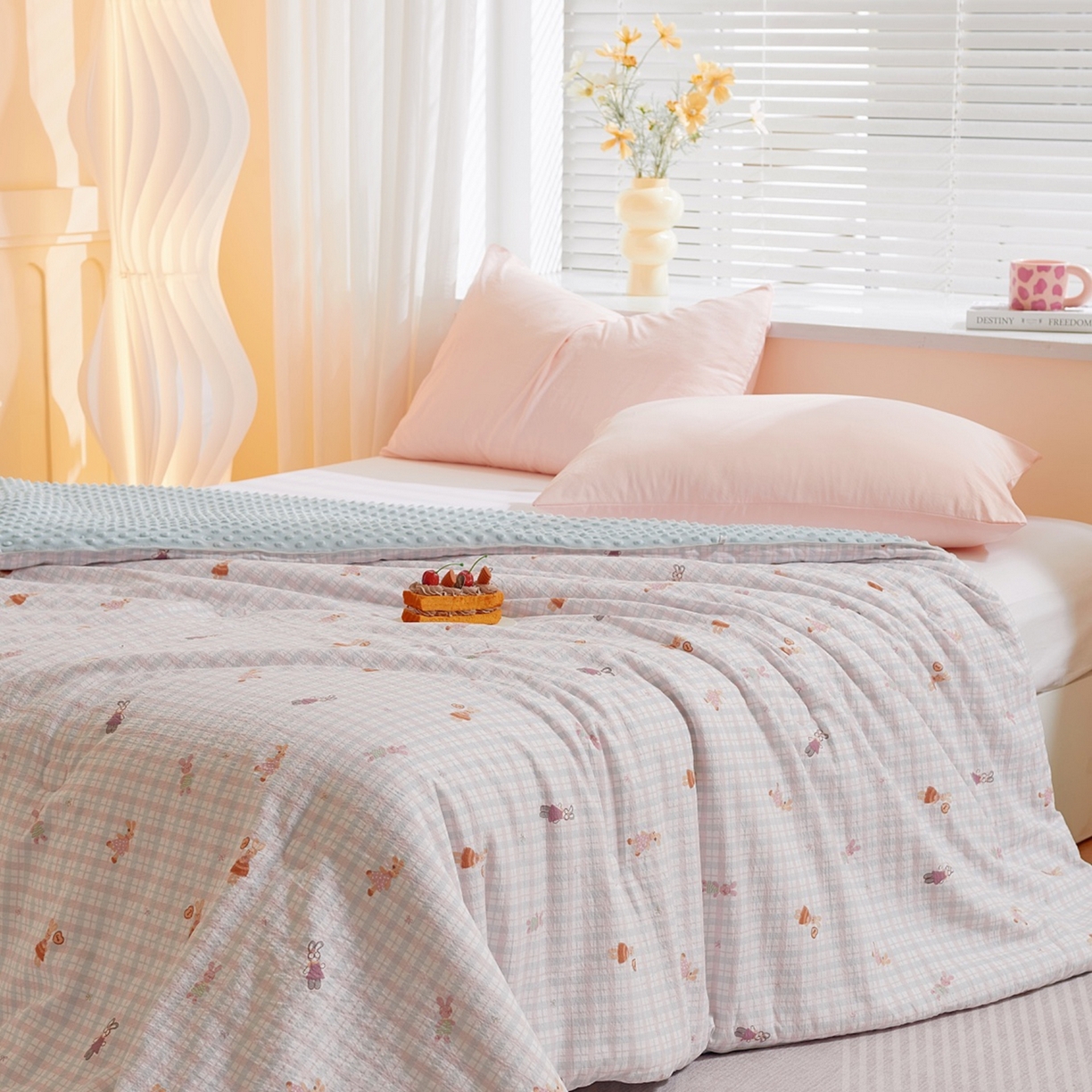 91家纺网 家纺一手货源 找家纺 玖琳家纺 2025新款特价双层纱豆豆被全尺寸 格兔入画