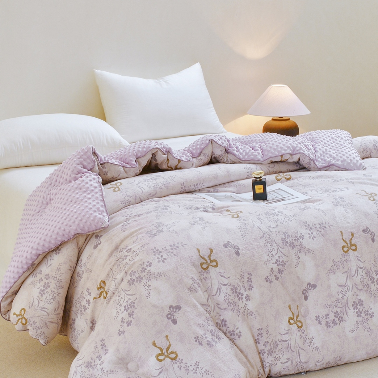 91家纺网 家纺一手货源 找家纺 玖琳家纺 2025新款特价双层纱豆豆被全尺寸 花姿豆沙