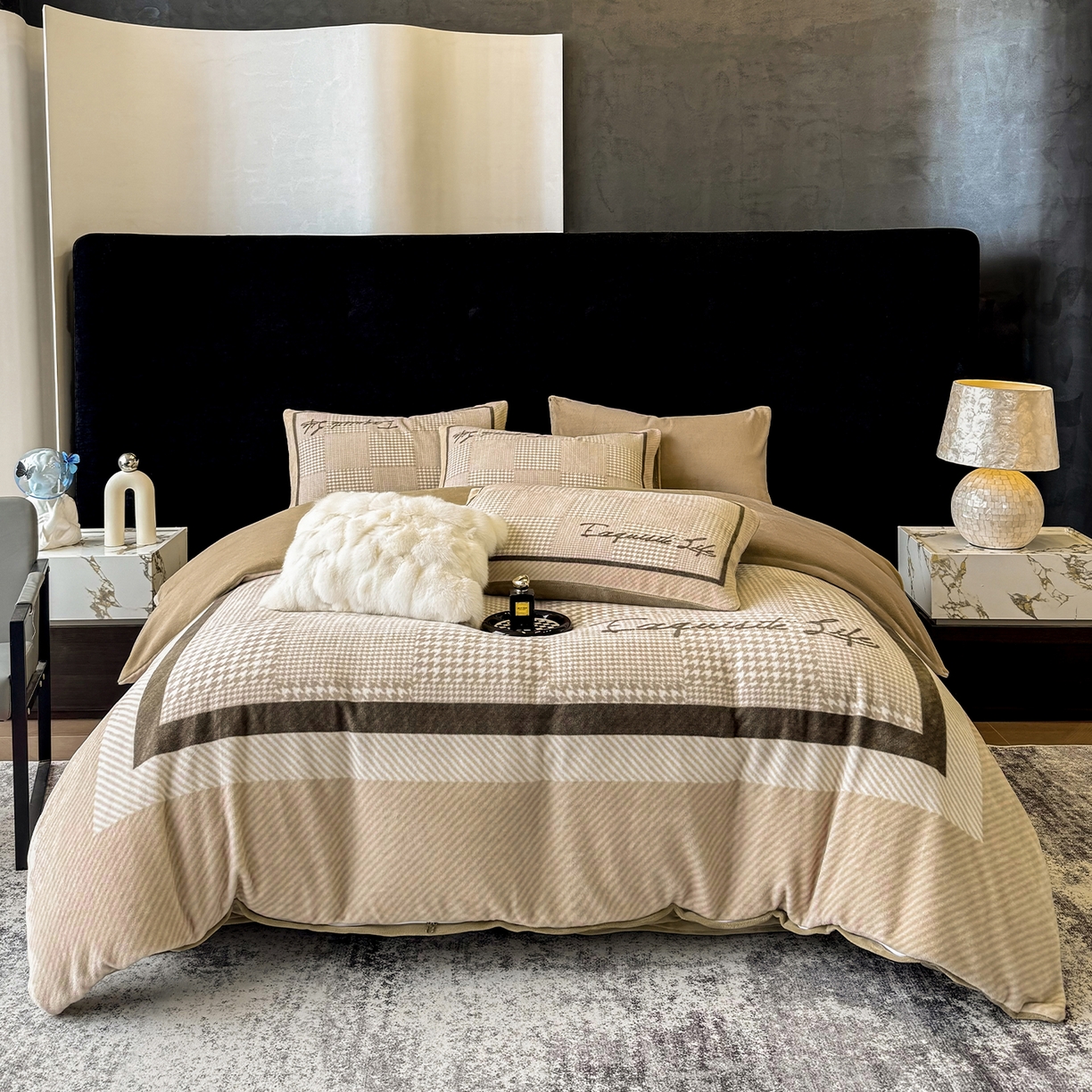 91家纺网 家纺一手货源 找家纺 （总）奥汀洛家纺 2025新款数码印花獭兔绒牛奶绒加厚四件套