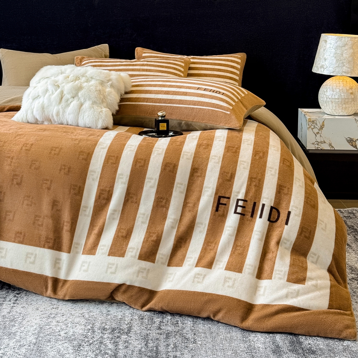 91家纺网 家纺一手货源 找家纺 奥汀洛家纺 2025新款数码印花獭兔绒牛奶绒加厚四件套 威廉