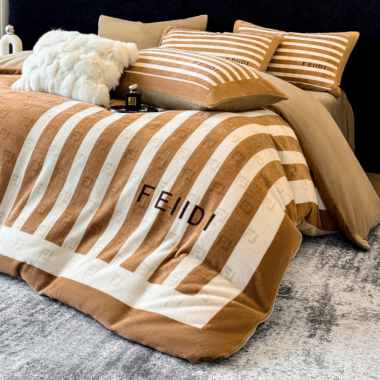 91家纺网 家纺一手货源 找家纺 奥汀洛家纺 2025新款数码印花獭兔绒牛奶绒加厚四件套 威廉