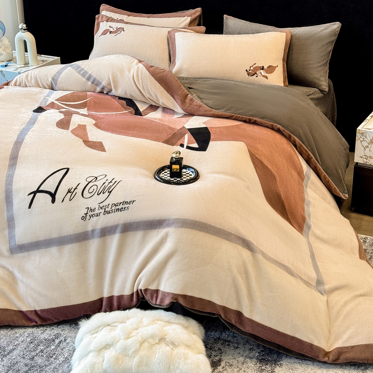 91家纺网 家纺一手货源 找家纺 奥汀洛家纺 2025新款数码印花獭兔绒牛奶绒加厚四件套 罗马