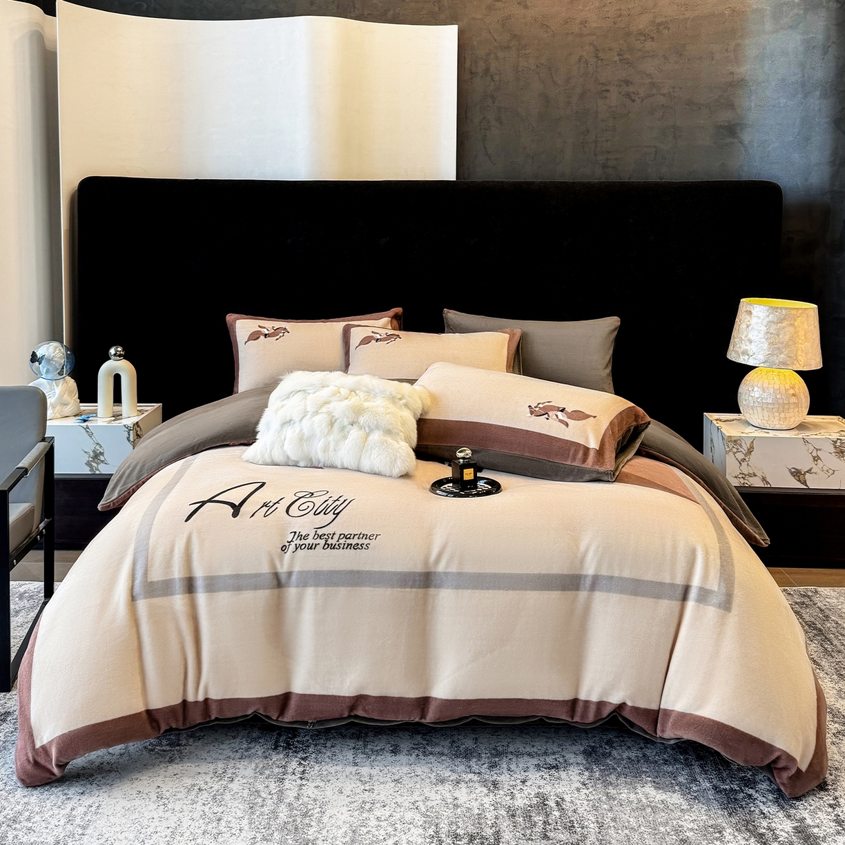 奥汀洛家纺 2025新款数码印花獭兔绒牛奶绒加厚四件套 罗马