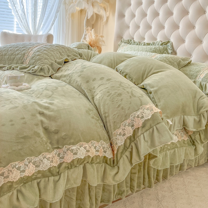 91家纺网 家纺一手货源 找家纺 瑞宝 2025新款雕花牛奶绒花边夹棉床盖四件套-云梦 云梦-清新绿