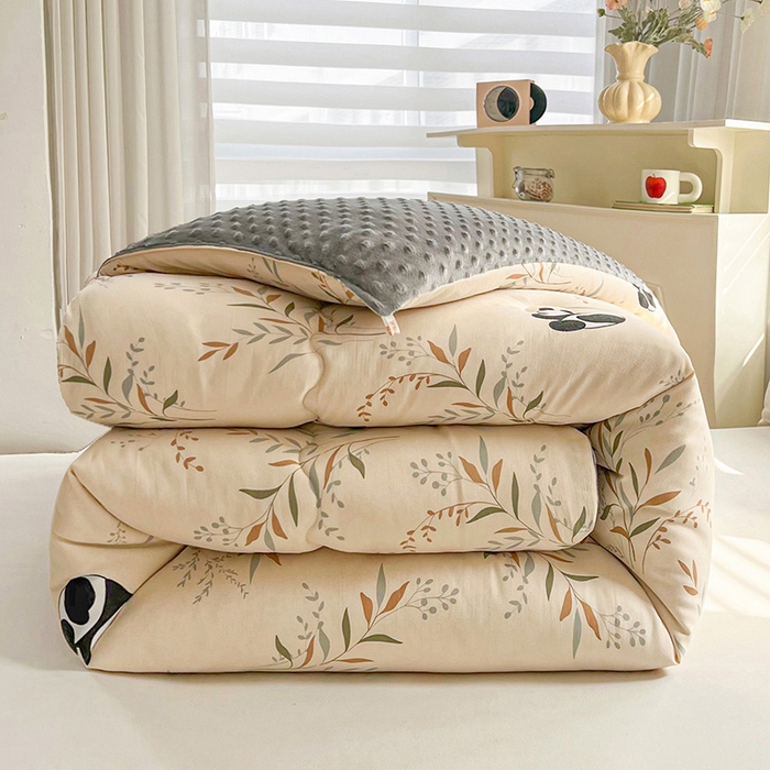 91家纺网 家纺一手货源 找家纺 鑫缘家纺 2025新款亲肤舒适豆豆绒双面大豆被被子被芯 熊猫盼盼