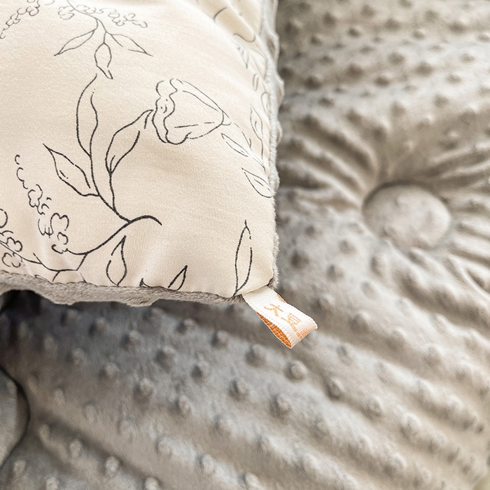 91家纺网 家纺一手货源 找家纺 鑫缘家纺 2025新款亲肤舒适豆豆绒双面大豆被被子被芯 喵呜精灵