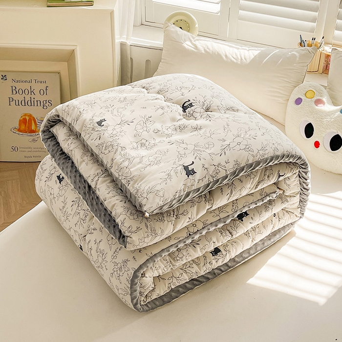 91家纺网 家纺一手货源 找家纺 鑫缘家纺 2025新款亲肤舒适豆豆绒双面大豆被被子被芯 喵呜精灵