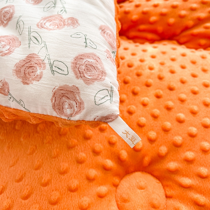 91家纺网 家纺一手货源 找家纺 鑫缘家纺 2025新款亲肤舒适豆豆绒双面大豆被被子被芯 花园萌兔