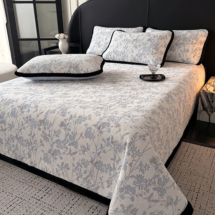 91家纺网 家纺一手货源 找家纺 （总）卡罗兰 2025新款加绒加厚牛奶绒床盖