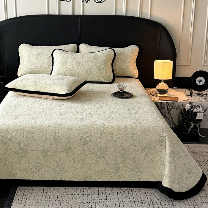 91家纺网 家纺一手货源 找家纺 卡罗兰 2025新款加绒加厚牛奶绒床盖 向阳花-绿