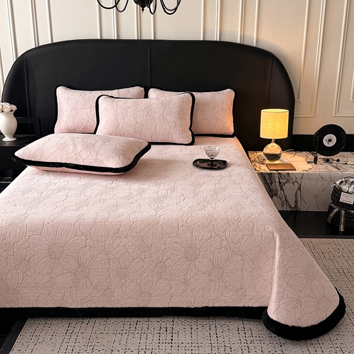 91家纺网 家纺一手货源 找家纺 （总）卡罗兰 2025新款加绒加厚牛奶绒床盖