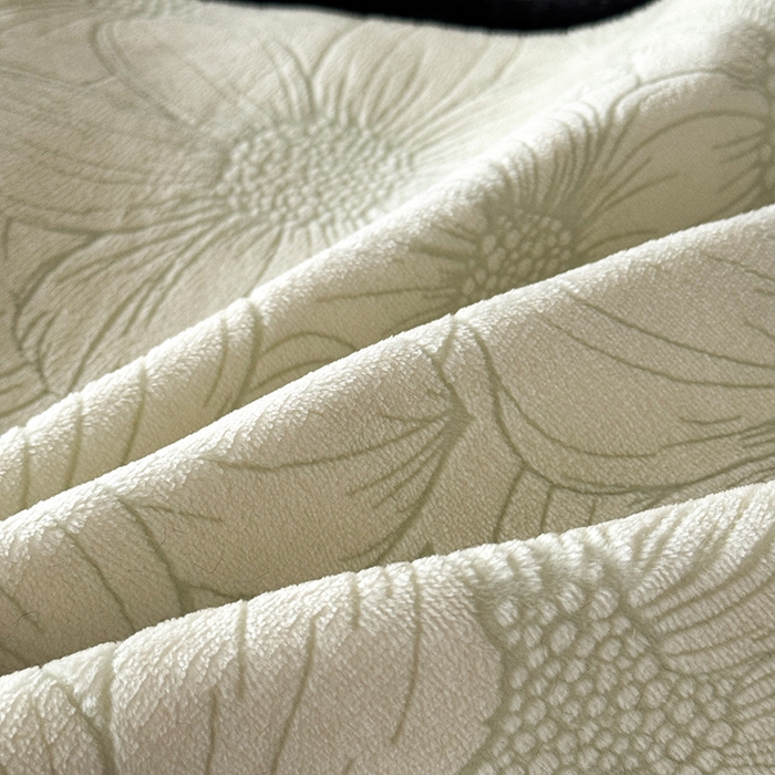 91家纺网 家纺一手货源 找家纺 卡罗兰 2025新款加绒加厚牛奶绒床盖 向阳花-绿