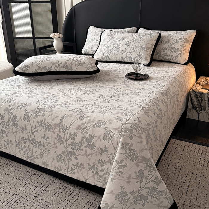 卡罗兰 2025新款加绒加厚牛奶绒床盖 滕蔓-灰