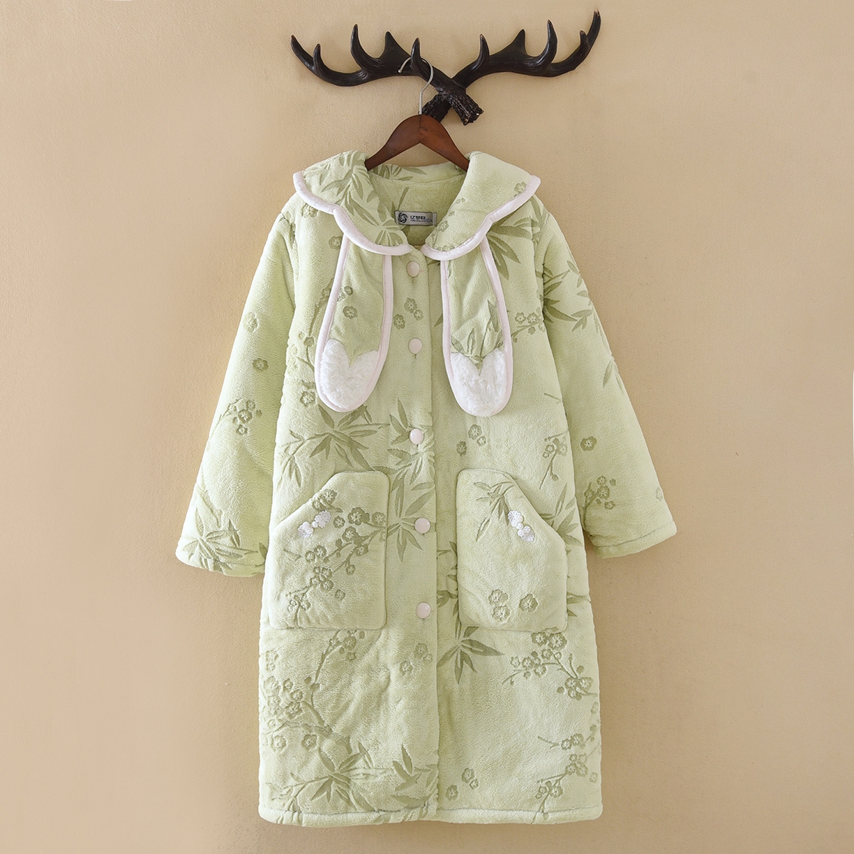 91家纺网 家纺一手货源 找家纺 洛兰沙家居馆 2025秋冬新款只代发睡袍女冬天三层夹棉保暖加厚加绒冬季珊瑚绒浴袍家居服一件代发 绿色