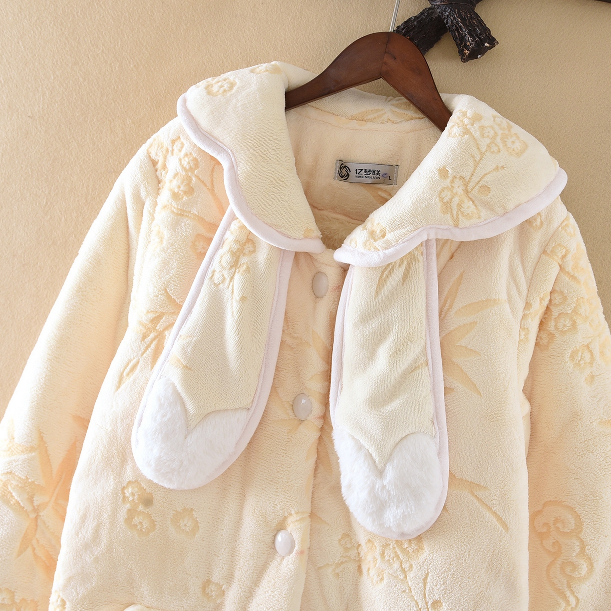 91家纺网 家纺一手货源 找家纺 洛兰沙家居馆 2025秋冬新款只代发睡袍女冬天三层夹棉保暖加厚加绒冬季珊瑚绒浴袍家居服一件代发 黄色