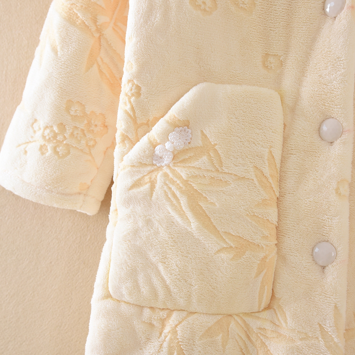 91家纺网 家纺一手货源 找家纺 （总）洛兰沙家居馆 2025秋冬新款只代发睡袍女冬天三层夹棉保暖加厚加绒冬季珊瑚绒浴袍家居服一件代发