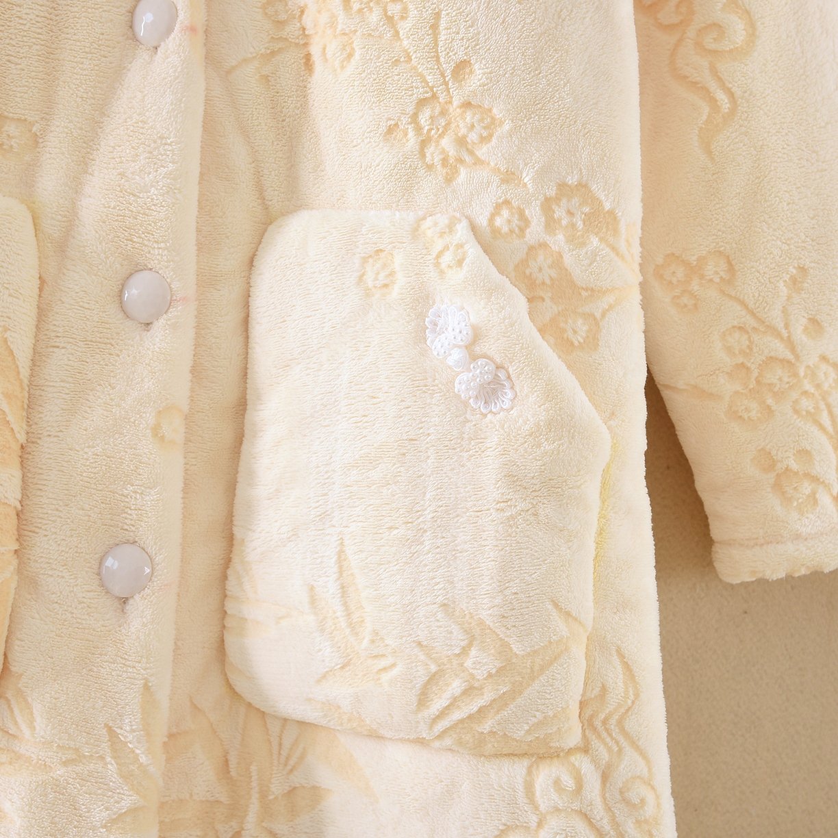 91家纺网 家纺一手货源 找家纺 （总）洛兰沙家居馆 2025秋冬新款只代发睡袍女冬天三层夹棉保暖加厚加绒冬季珊瑚绒浴袍家居服一件代发