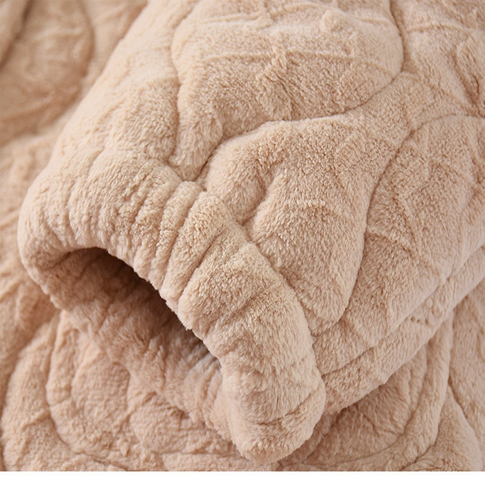 91家纺网 家纺一手货源 找家纺 （总）洛兰沙家居馆 2025秋冬新款只代发米色娃娃领加厚睡衣法兰绒夹棉加绒套装秋冬珊瑚绒家居服一件代