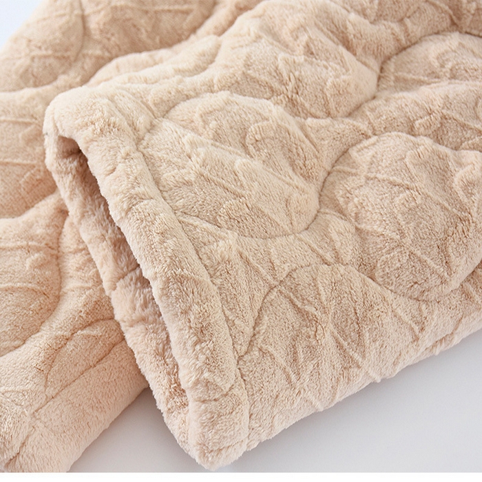 91家纺网 家纺一手货源 找家纺 （总）洛兰沙家居馆 2025秋冬新款只代发米色娃娃领加厚睡衣法兰绒夹棉加绒套装秋冬珊瑚绒家居服一件代