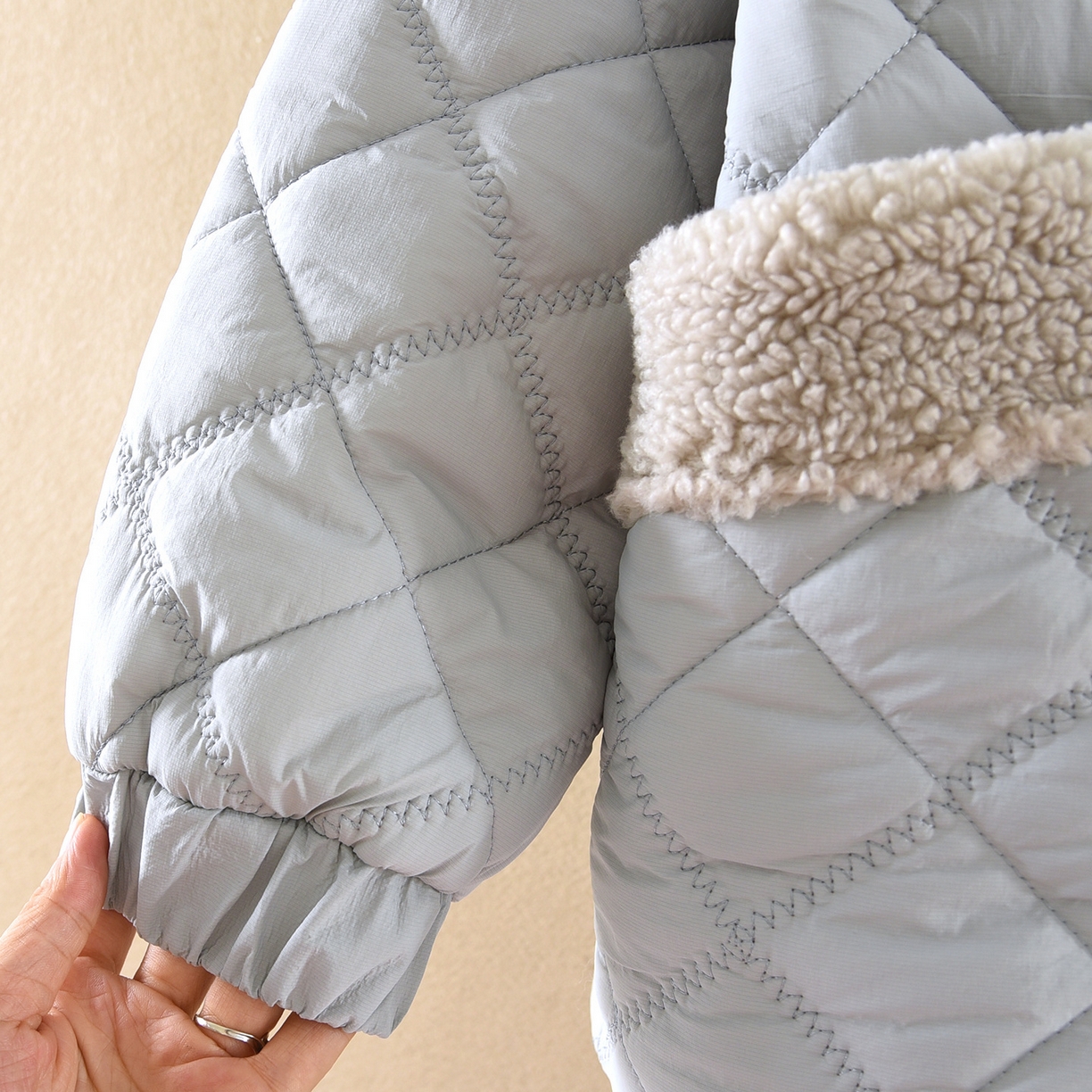 91家纺网 家纺一手货源 找家纺 洛兰沙家居馆 2025新款【防风防水】新款保暖轻盈单边绒立领拉链夹棉睡衣冬季三层加厚保暖家居服 浅蓝