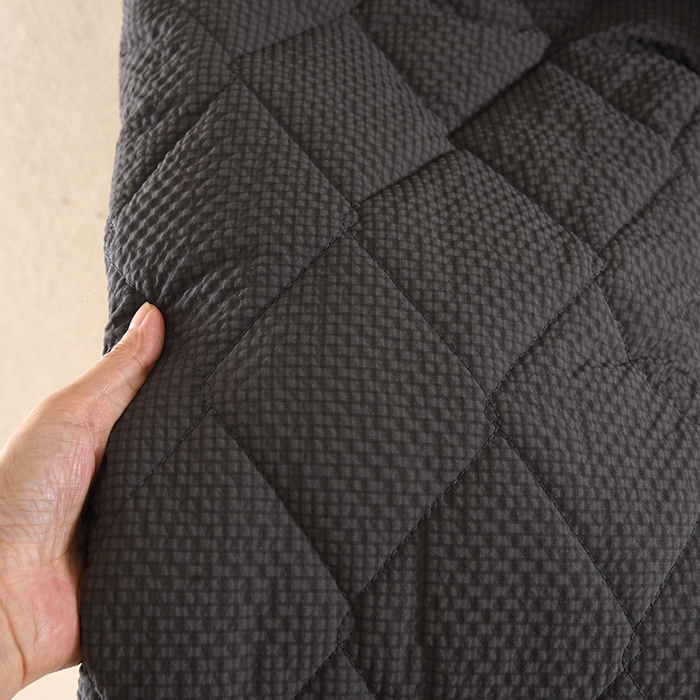 91家纺网 家纺一手货源 找家纺 洛兰沙家居馆 2025新款只代发新款防风防水梭织夹棉睡衣男冬季三层加厚保暖轻盈不臃肿冬天抗风抗 深灰