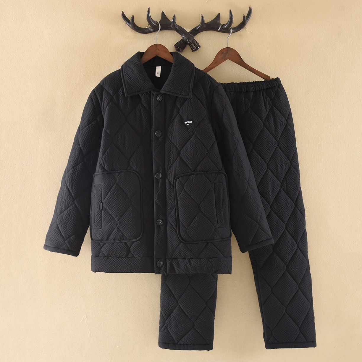 91家纺网 家纺一手货源 找家纺 （总）洛兰沙家居馆 2025新款只代发新款防风防水梭织夹棉睡衣男冬季三层加厚保暖轻盈不臃肿冬天抗风抗