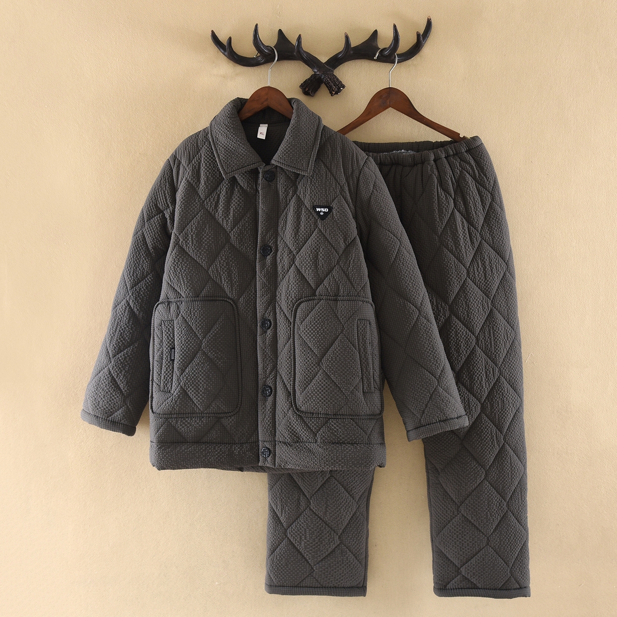 91家纺网 家纺一手货源 找家纺 （总）洛兰沙家居馆 2025新款只代发新款防风防水梭织夹棉睡衣男冬季三层加厚保暖轻盈不臃肿冬天抗风抗