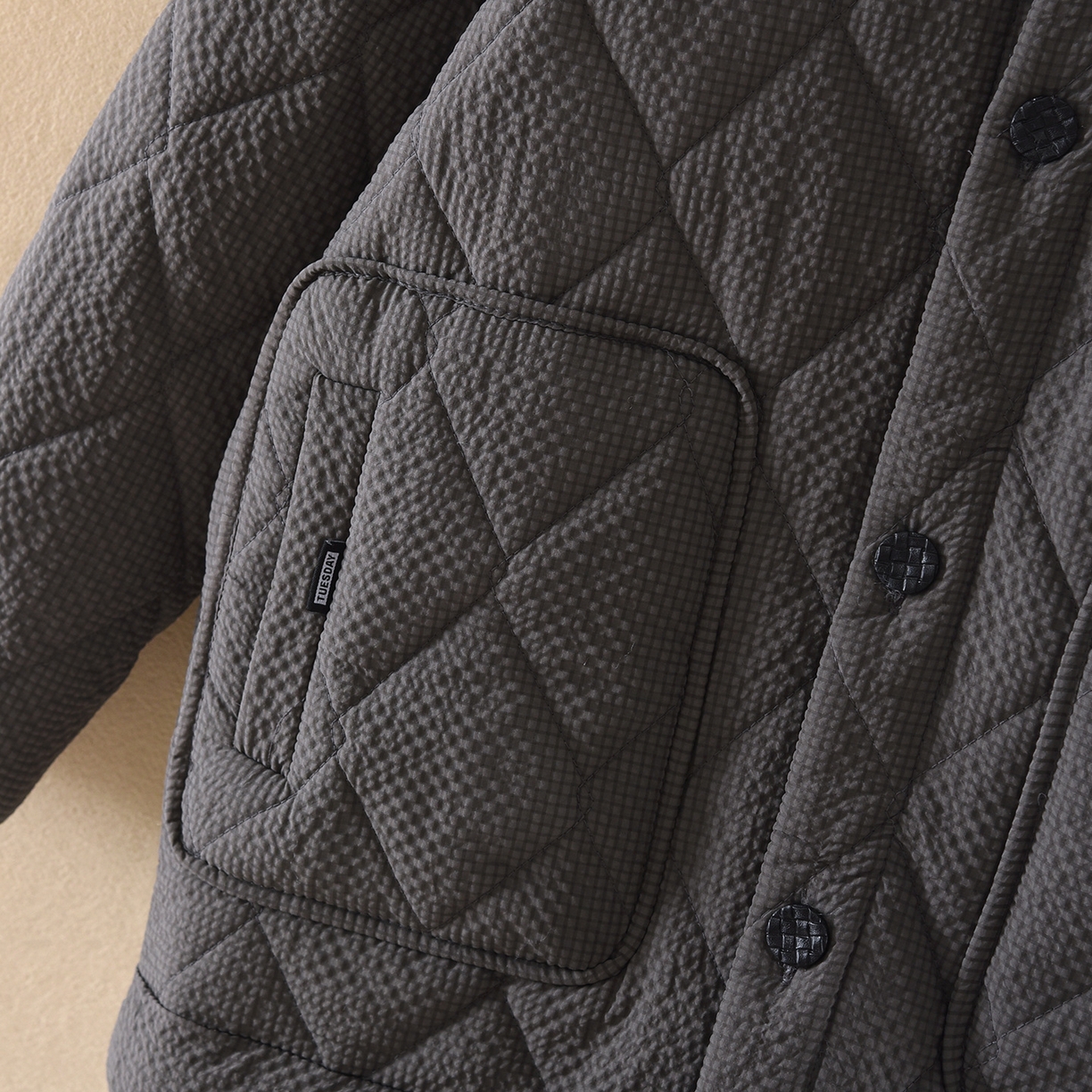 91家纺网 家纺一手货源 找家纺 （总）洛兰沙家居馆 2025新款只代发新款防风防水梭织夹棉睡衣男冬季三层加厚保暖轻盈不臃肿冬天抗风抗