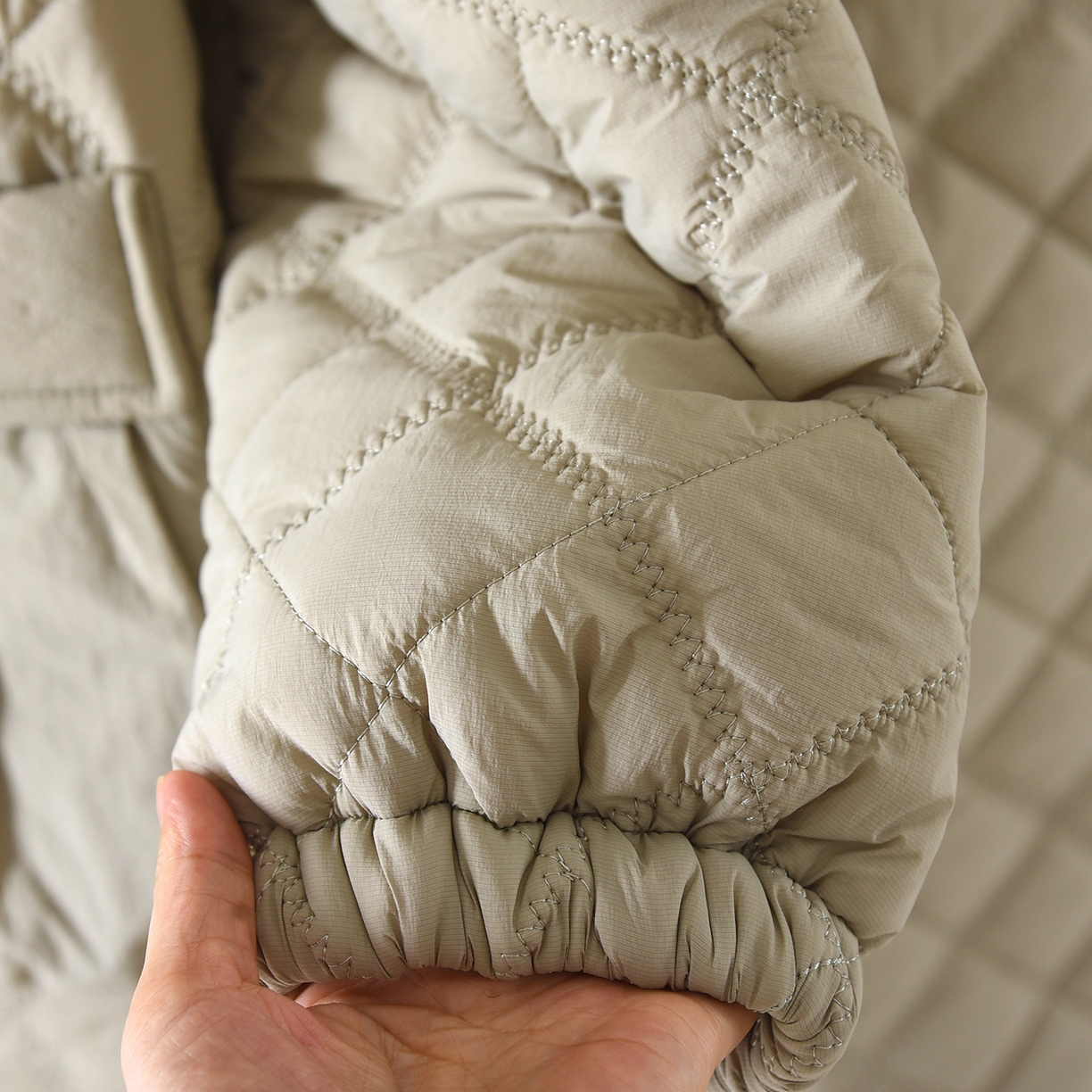 91家纺网 家纺一手货源 找家纺 洛兰沙家居馆 2025新款只代发保暖轻盈防风防水夹棉冬天睡衣女冬季三层加厚女生法兰绒保暖家居服 绿色