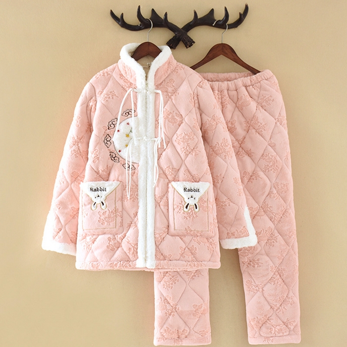 91家纺网 家纺一手货源 找家纺 （总）洛兰沙家居馆 2025新款只代发立领拉链睡衣女冬季毛领新中式中国风三层夹棉加厚时尚家居服套装