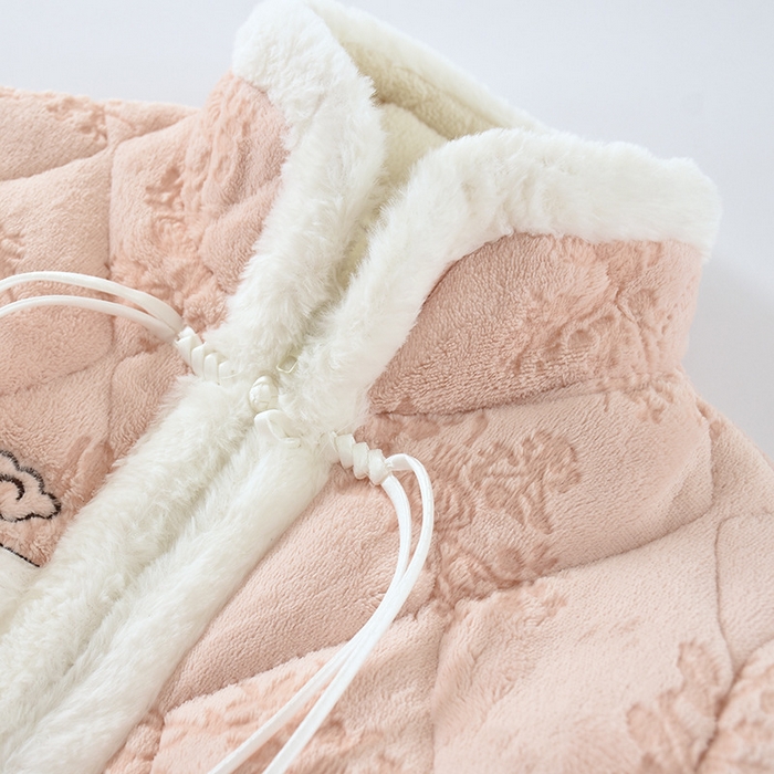 91家纺网 家纺一手货源 找家纺 （总）洛兰沙家居馆 2025新款只代发立领拉链睡衣女冬季毛领新中式中国风三层夹棉加厚时尚家居服套装