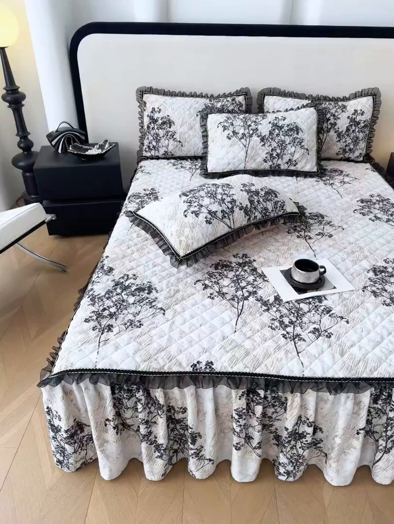 91家纺网 家纺一手货源 找家纺 （总）家之硕家纺 2025新款雕花牛奶绒床裙款四件套