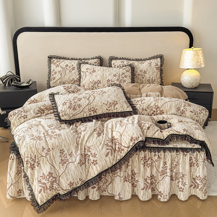 家之硕家纺 2025新款雕花牛奶绒床裙款四件套 蔓延之境 -咖