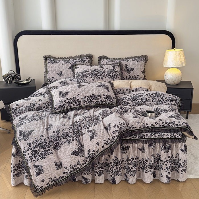 家之硕家纺 2025新款雕花牛奶绒床裙款四件套 梦蝶