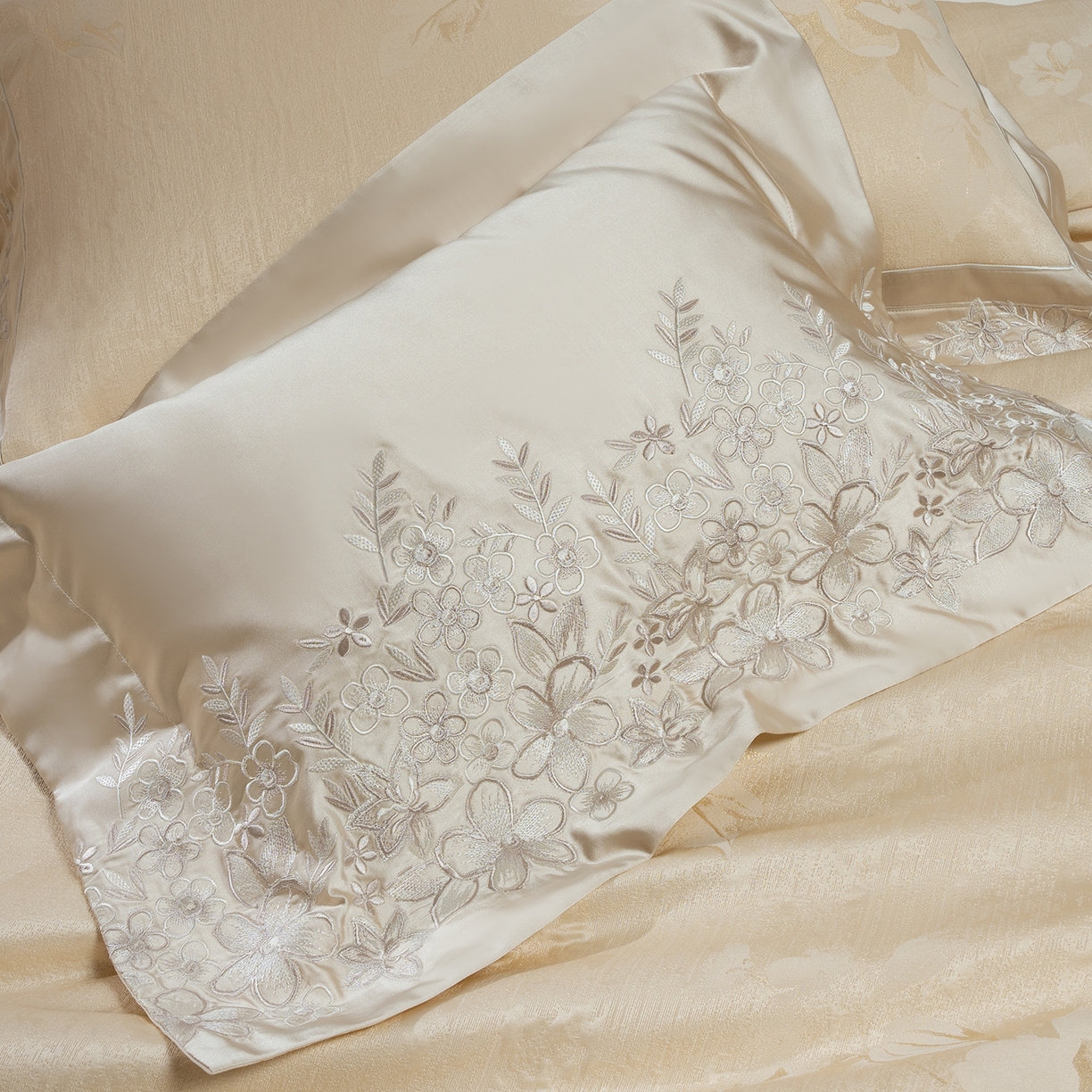 91家纺网 家纺一手货源 找家纺 （总）至爱今生 2025新款色织提花四件套-花梦假期