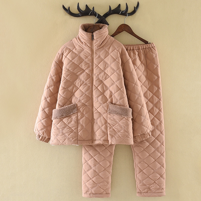 91家纺网 家纺一手货源 找家纺 （总）洛兰沙家居馆 2025新款只代发新款轻盈保暖夹棉睡衣女冬季防风防水三层加厚法兰绒保暖家居服套装