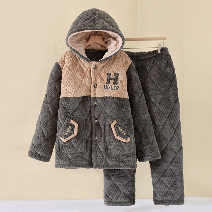 91家纺网 家纺一手货源 找家纺 洛兰沙家居馆 2025新款只代发深色睡衣男士秋冬季三层加厚珊瑚绒夹棉连帽法兰绒特厚大男孩家居服 灰色