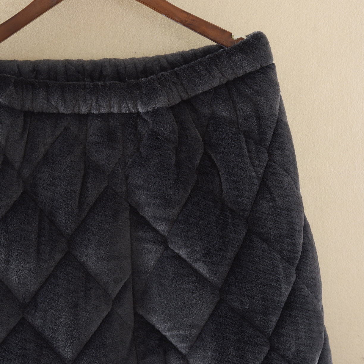 91家纺网 家纺一手货源 找家纺 （总）洛兰沙家居馆 2025新款只代发连帽耳朵青年睡袍男士长裤夹棉法兰绒加厚加绒冬珊瑚绒浴袍家居服