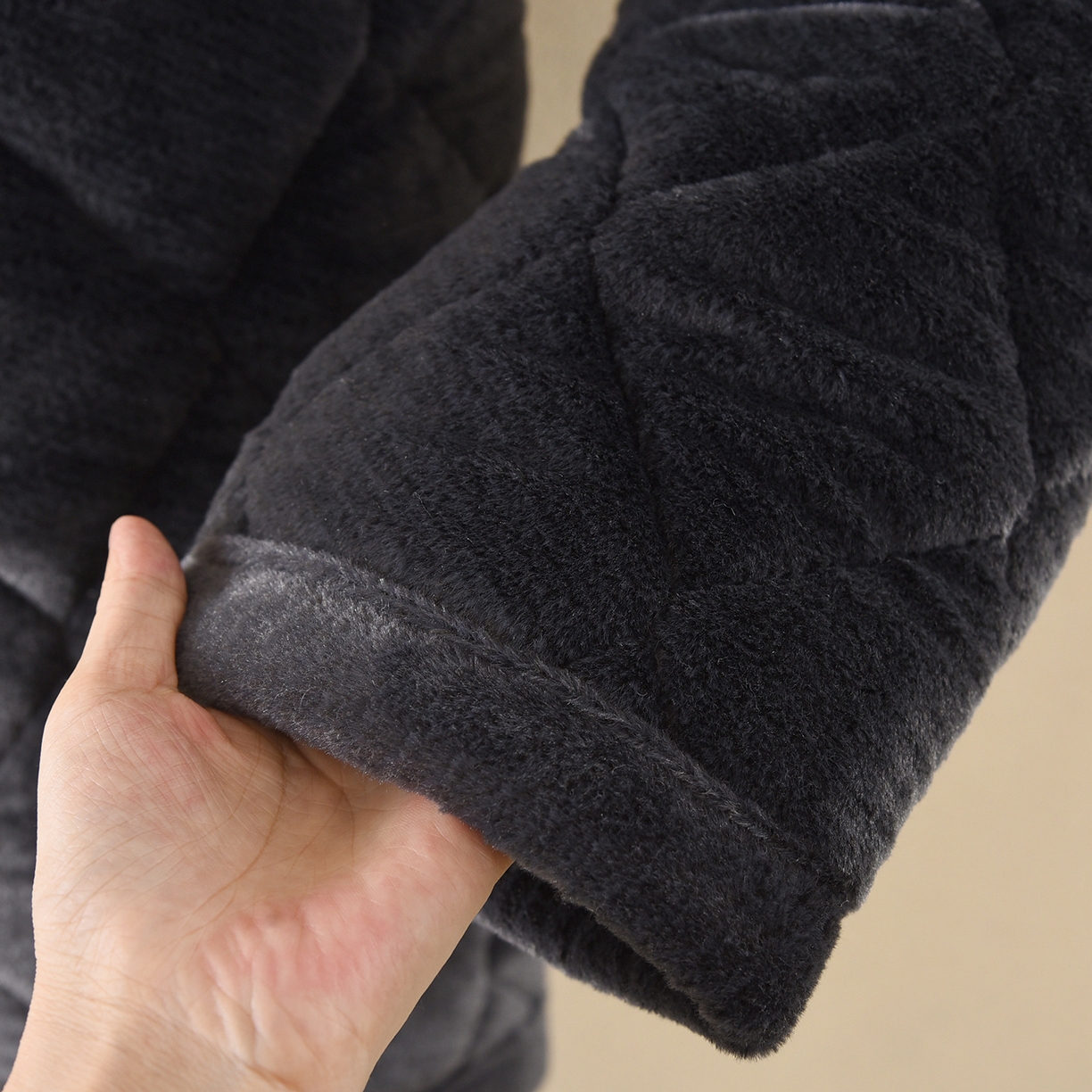 91家纺网 家纺一手货源 找家纺 （总）洛兰沙家居馆 2025新款只代发连帽耳朵青年睡袍男士长裤夹棉法兰绒加厚加绒冬珊瑚绒浴袍家居服