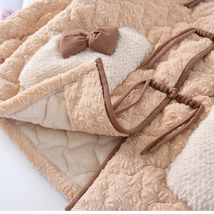 91家纺网 家纺一手货源 找家纺 （总）洛兰沙家居馆 2025新款只代发新款娃娃领加厚睡衣女法兰绒夹棉加绒套装秋冬季珊瑚绒家居服