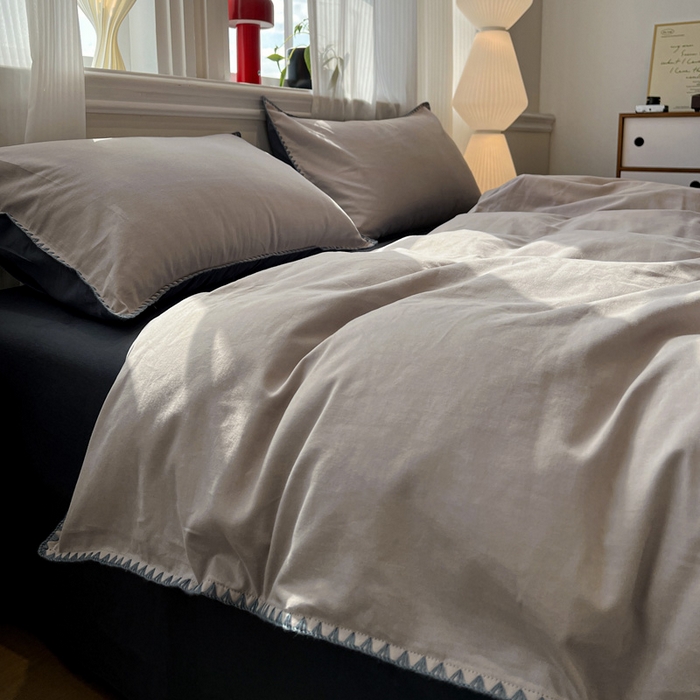 91家纺网 家纺一手货源 找家纺 棉生活家纺 2025新款简约北欧风全棉纯棉磨毛贝壳边四件套 蓝涧