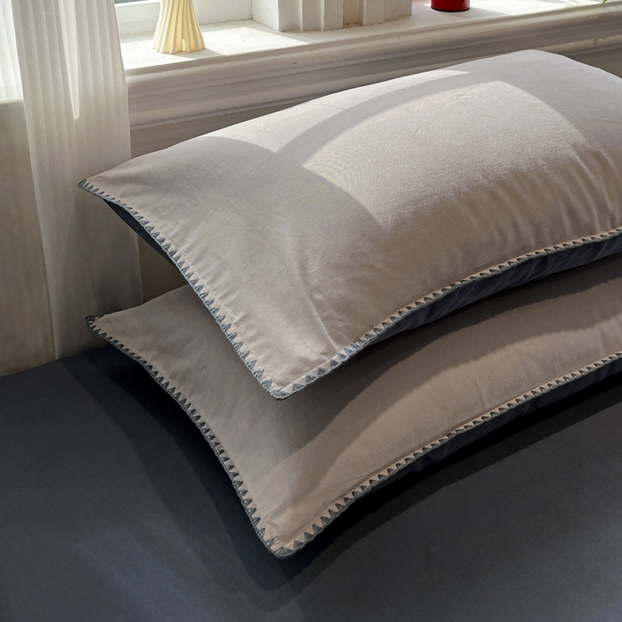 91家纺网 家纺一手货源 找家纺 棉生活家纺 2025新款简约北欧风全棉纯棉磨毛贝壳边四件套 蓝涧