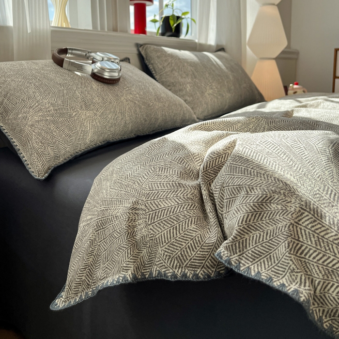 91家纺网 家纺一手货源 找家纺 棉生活家纺 2025新款简约北欧风全棉纯棉磨毛贝壳边四件套 叶飘