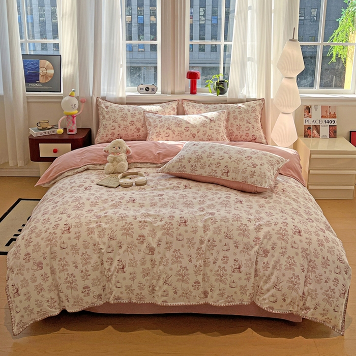 91家纺网 家纺一手货源 找家纺 棉生活家纺 2025新款简约北欧风全棉纯棉磨毛贝壳边四件套 漫野-粉