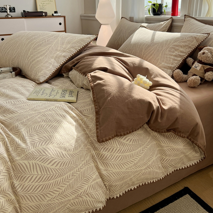 91家纺网 家纺一手货源 找家纺 棉生活家纺 2025新款简约北欧风全棉纯棉磨毛贝壳边四件套 追影