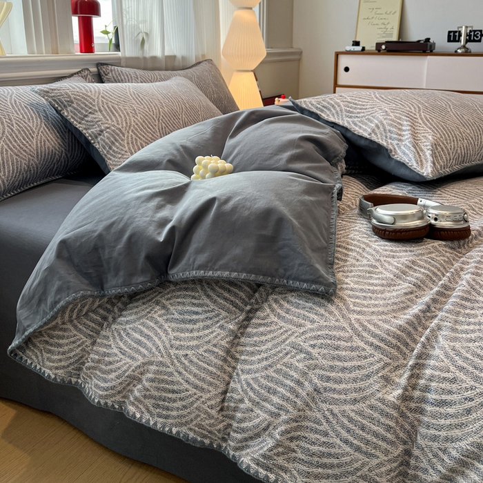 91家纺网 家纺一手货源 找家纺 棉生活家纺 2025新款简约北欧风全棉纯棉磨毛贝壳边四件套 流云