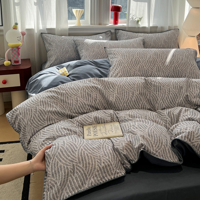 91家纺网 家纺一手货源 找家纺 棉生活家纺 2025新款简约北欧风全棉纯棉磨毛贝壳边四件套 流云