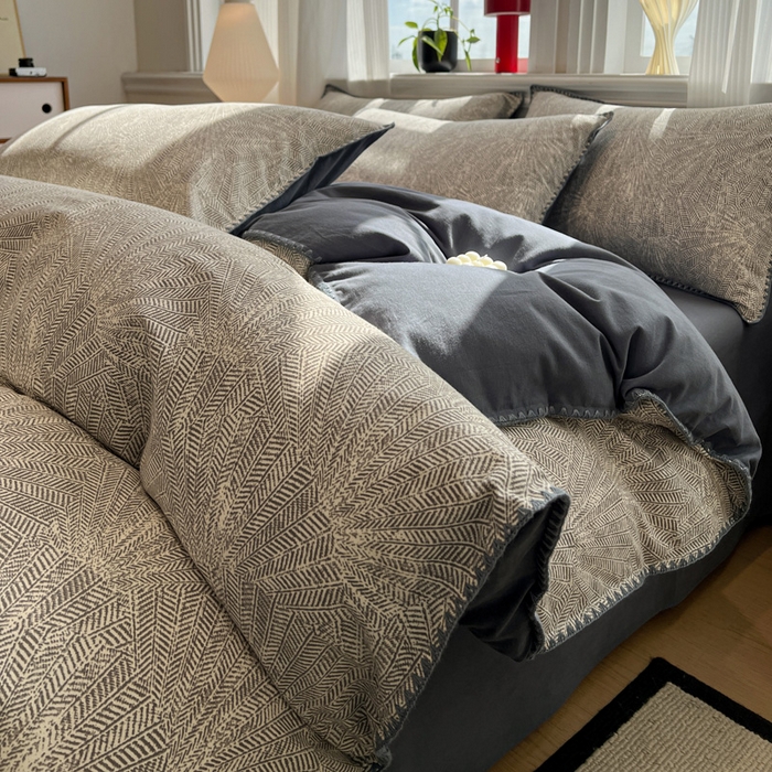 91家纺网 家纺一手货源 找家纺 棉生活家纺 2025新款简约北欧风全棉纯棉磨毛贝壳边四件套 叶飘