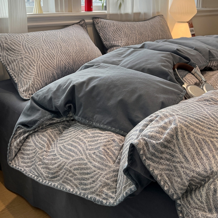 91家纺网 家纺一手货源 找家纺 棉生活家纺 2025新款简约北欧风全棉纯棉磨毛贝壳边四件套 流云